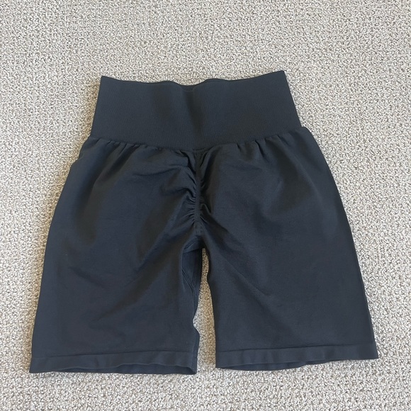 Abonlen Women Scrunch Seamless Bike Shorts, size M, black - Picture 2 of 3